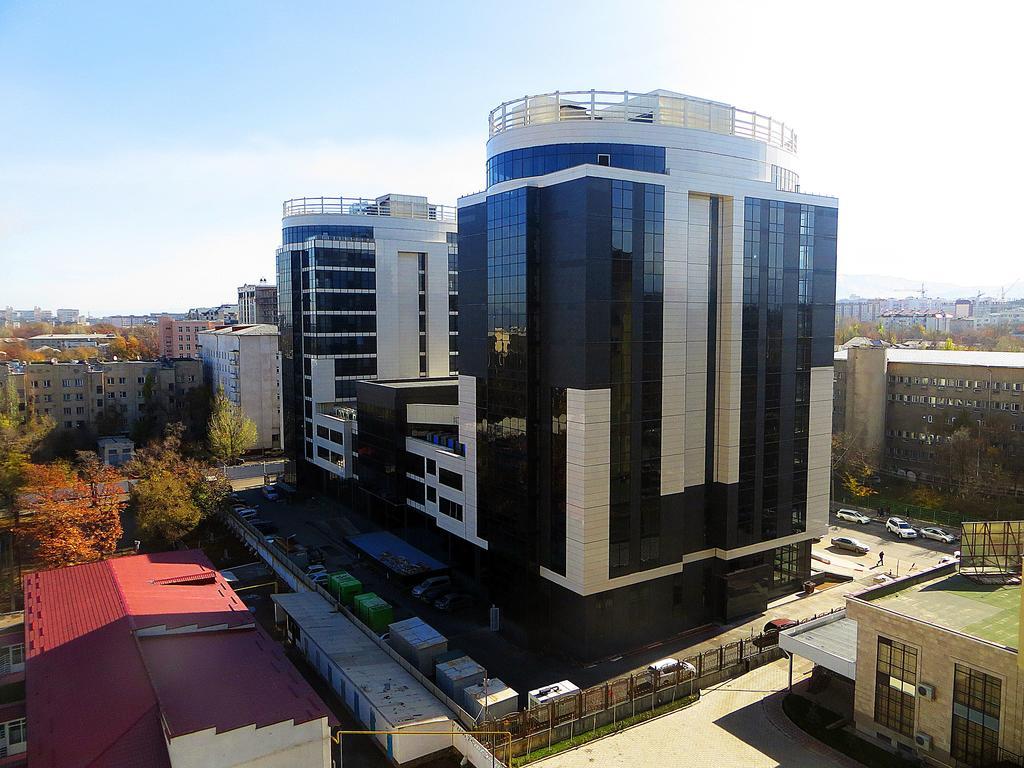 Bishkek Maximus Apartament 2 エクステリア 写真