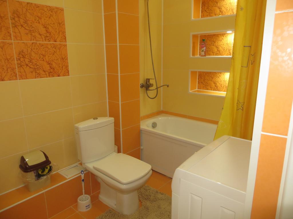 Bishkek Maximus Apartament 2 エクステリア 写真