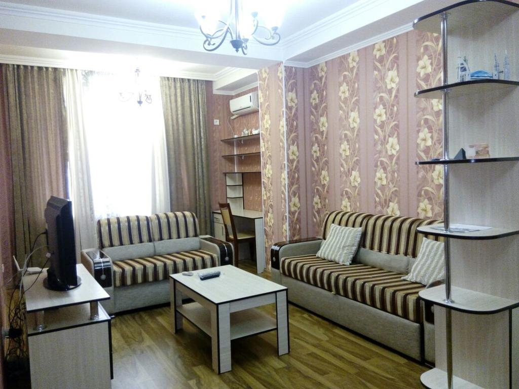 Bishkek Maximus Apartament 2 エクステリア 写真